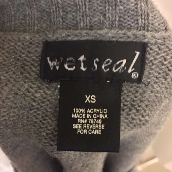 Wet Seal Gray Oversized Tribal Print Sweater Extra Small - Picture 4 of 4